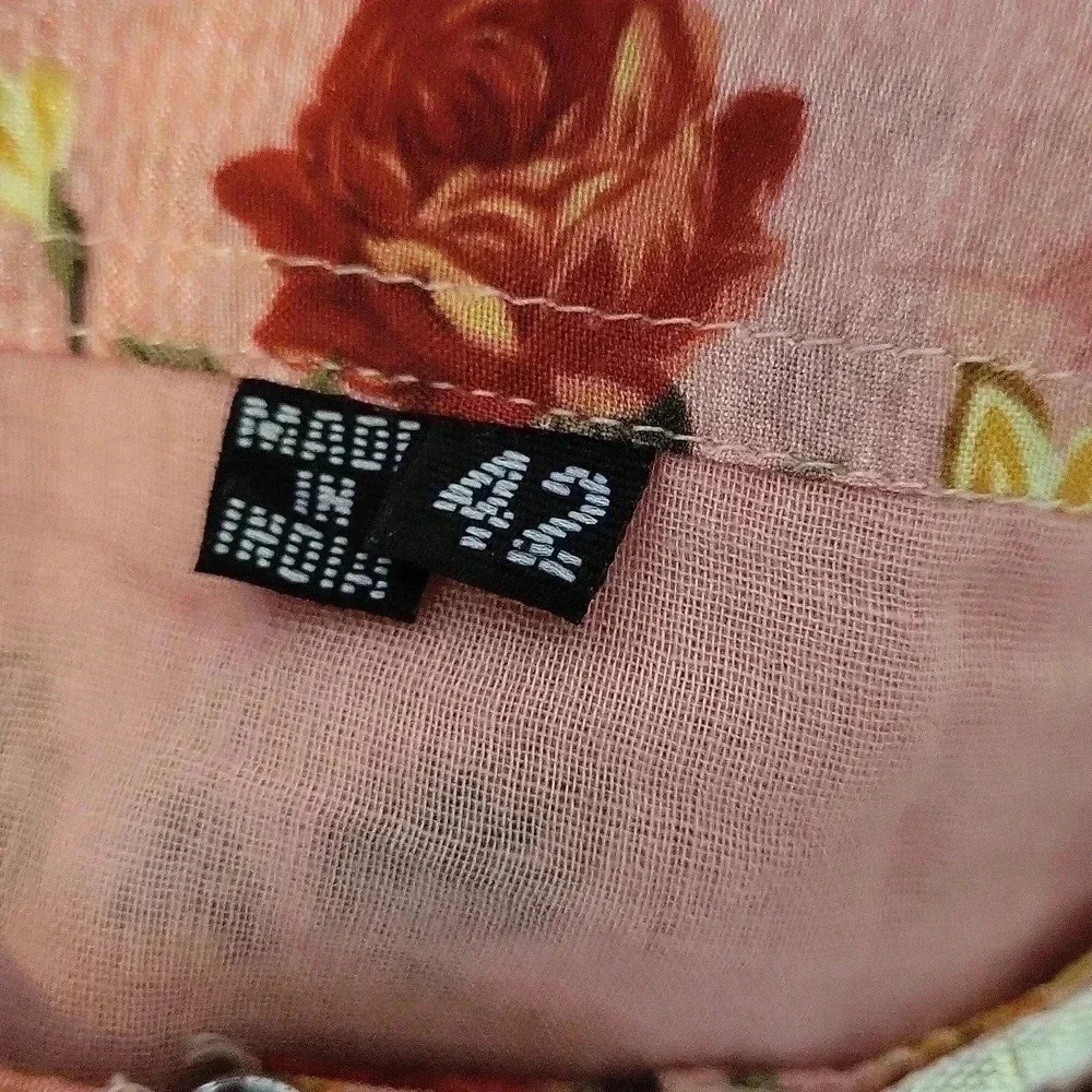 Pakistan Made In India Embroidered/Sequins Floral Top with Sheer Wrap Scarf(S) - Picture 12 of 12